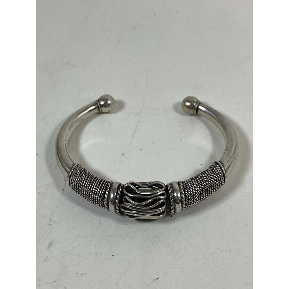 Silver Cuff Bracelet w/ Rope Pattern - Picture 3 of 6
